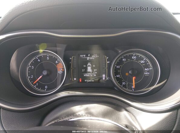 1C4PJLCB4MD112907 2021 JEEP CHEROKEE Silver Widok tylnych siedzeń