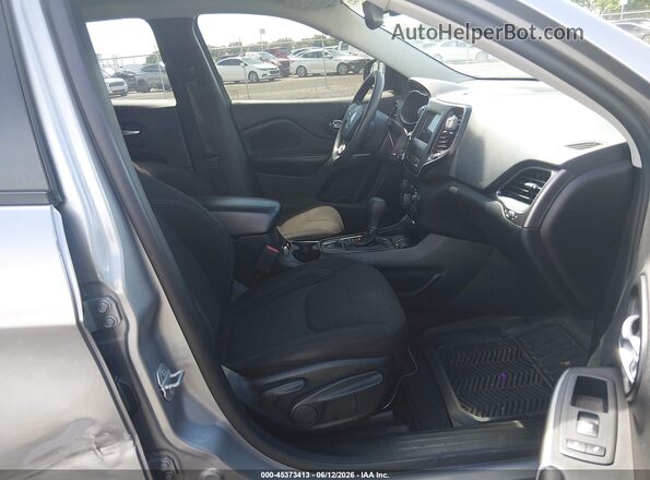 1C4PJLCB4MD112907 2021 JEEP CHEROKEE Silver Widok wnętrza z przodu