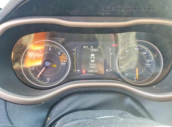 1C4PJLCB5HD221902 2017 JEEP CHEROKEE Silver Vista del cuadro de instrumentos