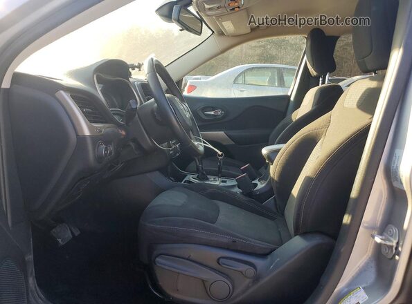 1C4PJLCB5HD221902 2017 JEEP CHEROKEE Silver Vista interior delantera