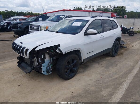 1C4PJLCB5JD580589 2018 JEEP CHEROKEE White Առջևի ձախ երեք քառորդ տեսարան