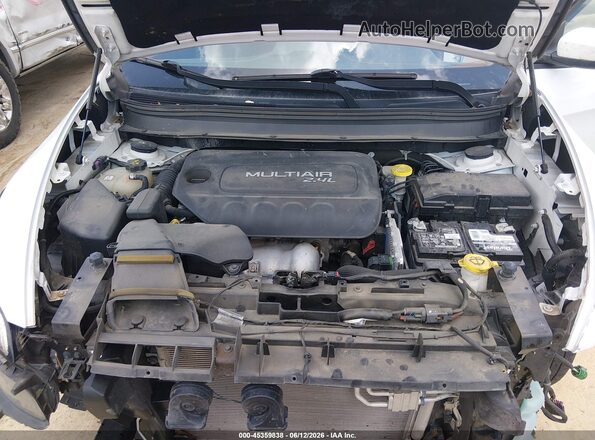 1C4PJLCB5JD580589 2018 JEEP CHEROKEE White Հետևի տեսք