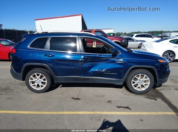 1C4PJLCB5JD605605 2018 JEEP CHEROKEE Blue Rear interior view