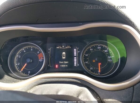 1C4PJLCB5JD605605 2018 JEEP CHEROKEE Blue Rear seats view