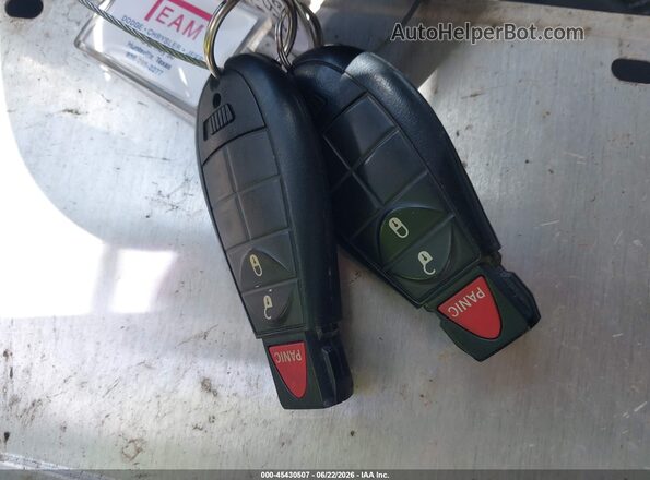 1C4PJLCB5KD220384 2019 JEEP CHEROKEE Silver Vista del salpicadero