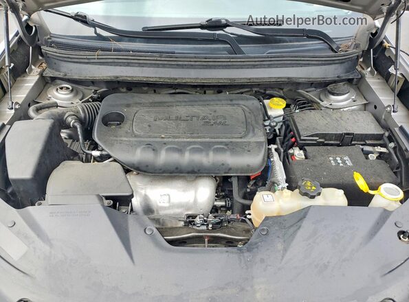 1C4PJLCB5KD263204 2019 JEEP CHEROKEE Silver 