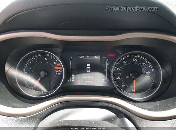 1C4PJLCB6JD566023 2018 JEEP CHEROKEE White უკანა სავარძლების ხედი
