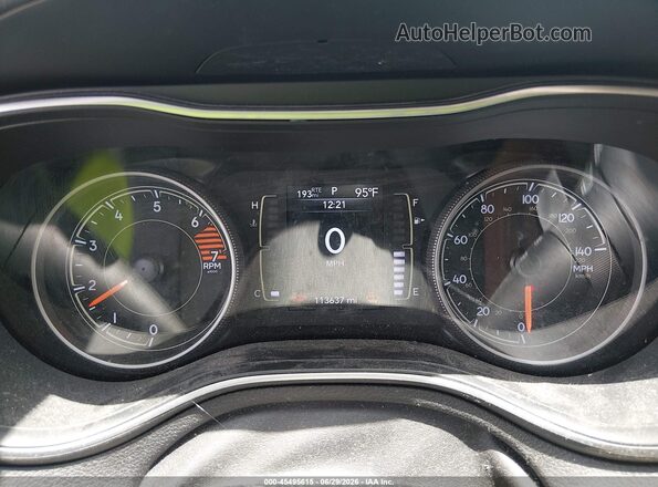1C4PJLCB6KD266192 2019 JEEP CHEROKEE Silver Widok tylnych siedzeń