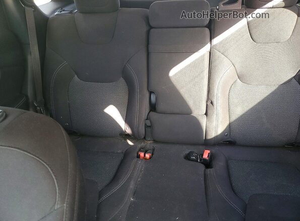 1C4PJLCB6KD286068 2019 JEEP CHEROKEE Red 
