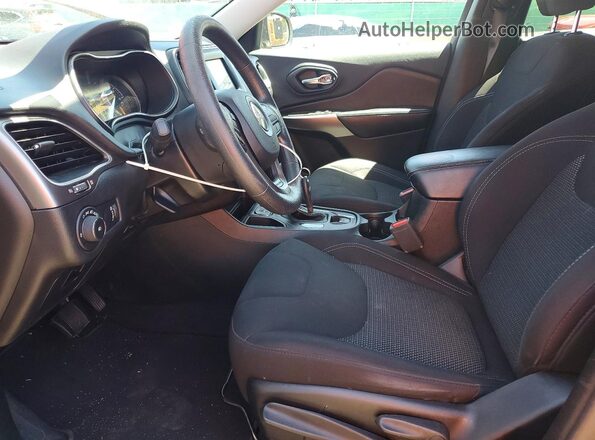 1C4PJLCB6KD348732 2019 JEEP CHEROKEE Burgundy წინა სალონის ხედი
