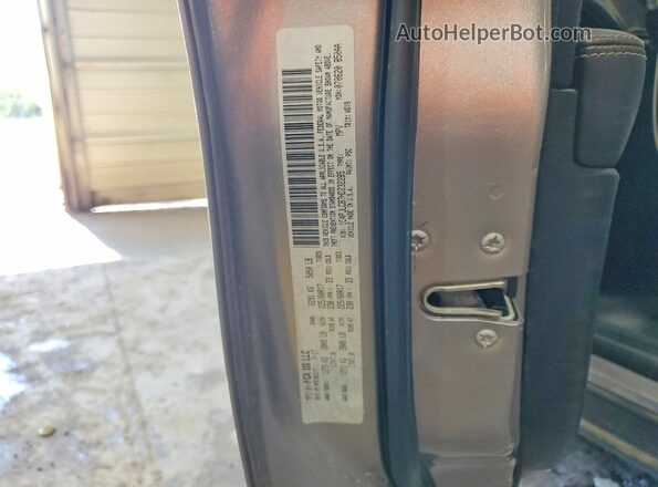 1C4PJLCB7HD232285 2017 JEEP CHEROKEE Silver 360 interior view