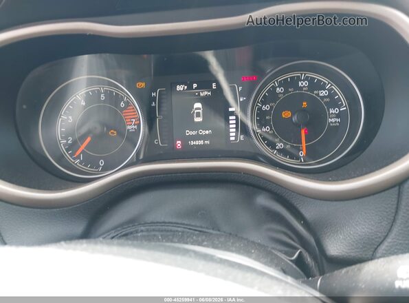 1C4PJLCB7JD577189 2018 JEEP CHEROKEE White Вид задніх сидінь