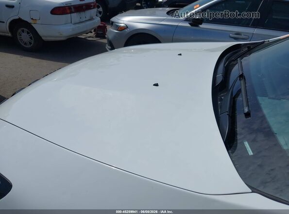 1C4PJLCB7JD577189 2018 JEEP CHEROKEE White Вид спереду