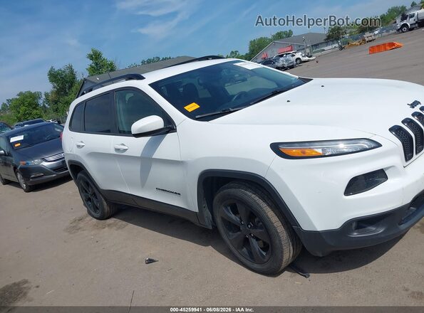 1C4PJLCB7JD577189 2018 JEEP CHEROKEE White Вид задньої частини салону