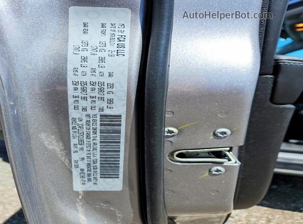 1C4PJLCB7KD128550 2019 JEEP CHEROKEE Silver VIN კოდის სტიკერის ხედი