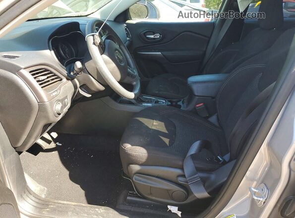 1C4PJLCB7LD553560 2020 JEEP CHEROKEE Silver Widok wnętrza z przodu