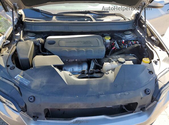 1C4PJLCB7LD553560 2020 JEEP CHEROKEE Silver Widok komory silnika