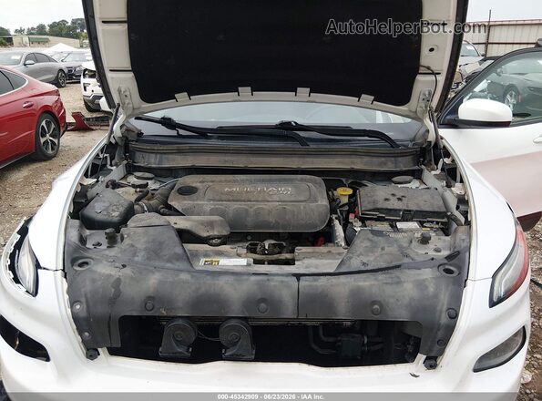 1C4PJLCB8GW207267 2016 JEEP CHEROKEE White Rear view