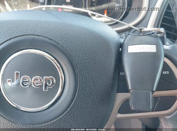 1C4PJLCB8HD232943 2017 JEEP CHEROKEE White წინა პანელის ხედი