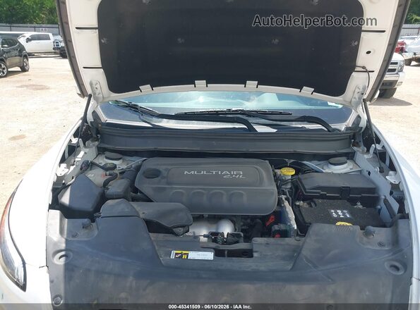 1C4PJLCB8HD232943 2017 JEEP CHEROKEE White უკანა ხედი