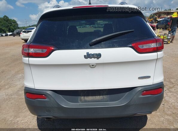 1C4PJLCB8HD232943 2017 JEEP CHEROKEE White 