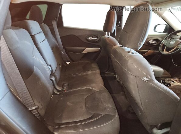 1C4PJLCB8HW592038 2017 JEEP CHEROKEE Gray 