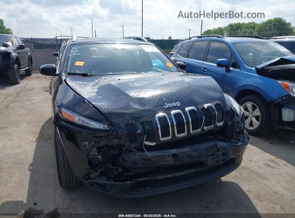 1C4PJLCB8HW619562 2017 JEEP CHEROKEE Black Front view