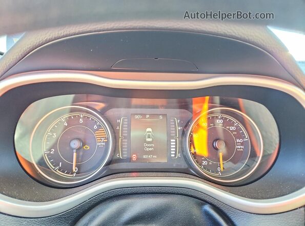 1C4PJLCB8JD612130 2018 JEEP CHEROKEE Бордовый 