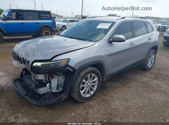 1C4PJLCB8KD382073 2019 JEEP CHEROKEE Silver Առջևի ձախ երեք քառորդ տեսարան