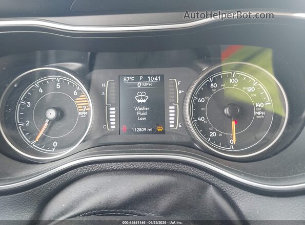 1C4PJLCB8KD382073 2019 JEEP CHEROKEE Silver Հետևի նստատեղերի տեսք