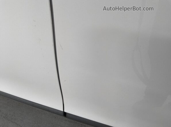 1C4PJLCB8LD561618 2020 JEEP CHEROKEE White 