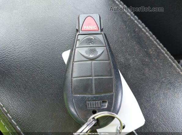 1C4PJLCB8MD196228 2021 JEEP CHEROKEE Silver Vista del salpicadero