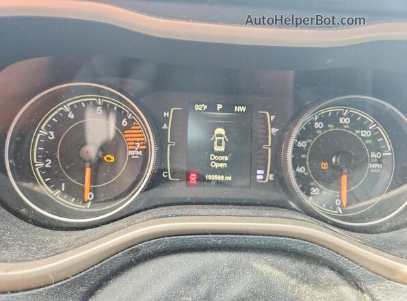 1C4PJLCB9GW281507 2016 JEEP CHEROKEE Черный Вид щитка приборов