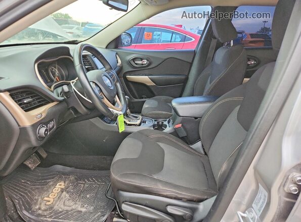 1C4PJLCB9HD221501 2017 JEEP CHEROKEE Silver წინა სალონის ხედი