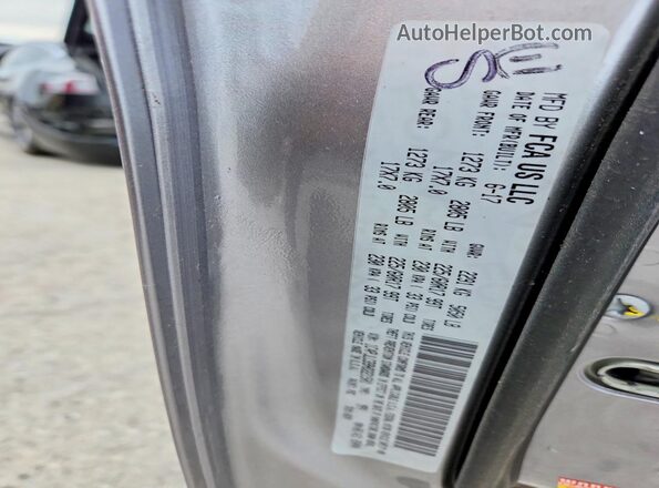 1C4PJLCB9HD221501 2017 JEEP CHEROKEE Silver სალონის 360-გრადუსიანი ხედი