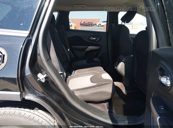 1C4PJLCB9JD615831 2018 JEEP CHEROKEE Black VIN կոդի պիտակի տեսք