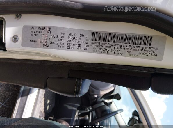 1C4PJLCBXGW352049 2016 JEEP CHEROKEE White Вид підкапотного простору