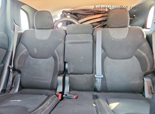 1C4PJLCBXHW592090 2017 JEEP CHEROKEE Красный Вид задних сидений