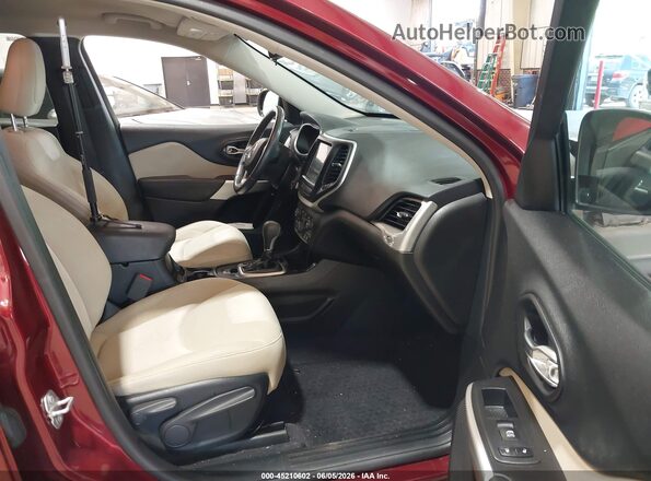 1C4PJLCBXJD612002 2018 JEEP CHEROKEE Red Вид салону спереду