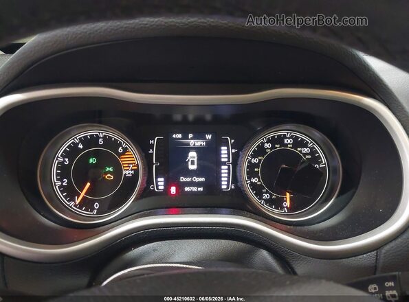 1C4PJLCBXJD612002 2018 JEEP CHEROKEE Red Вид задніх сидінь