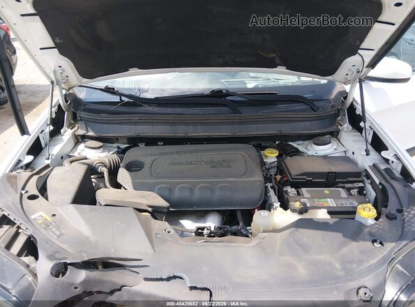 1C4PJLCBXKD263182 2019 JEEP CHEROKEE White უკანა ხედი