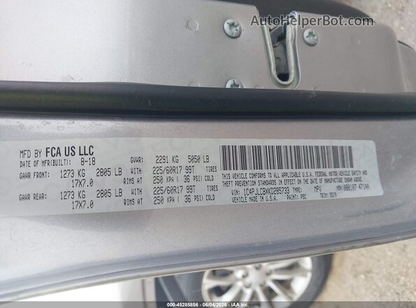 1C4PJLCBXKD285733 2019 JEEP CHEROKEE Silver Շարժիչի բաժամունքի տեսք