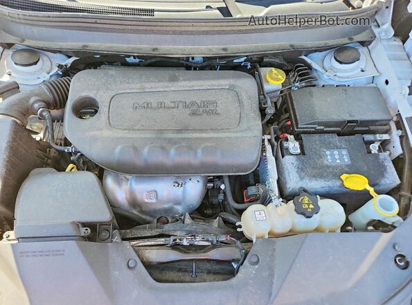 1C4PJLCBXKD326703 2019 JEEP CHEROKEE White Շարժիչի բաժամունքի տեսք