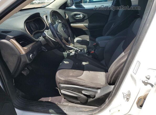 1C4PJLCX7JD621249 2018 JEEP CHEROKEE White Вид салону спереду