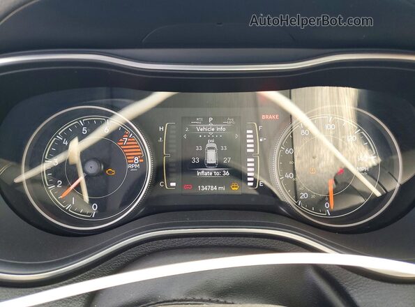 1C4PJLCX9KD439747 2019 JEEP CHEROKEE Silver ხელსაწყოთა პანელის ხედი