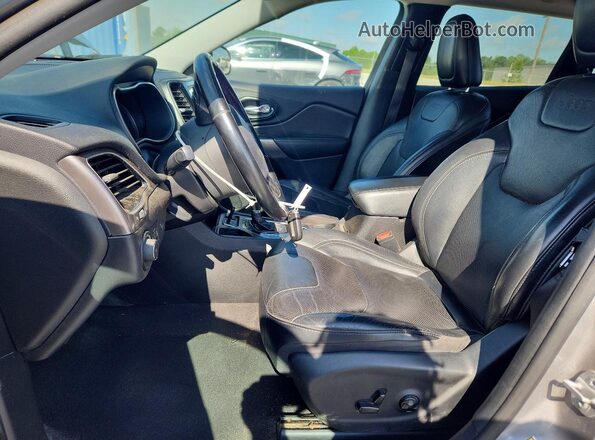 1C4PJLDB0LD653787 2020 JEEP CHEROKEE Silver 