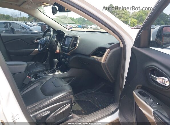 1C4PJLDB3JD539263 2018 JEEP CHEROKEE Белый Вид салона спереди
