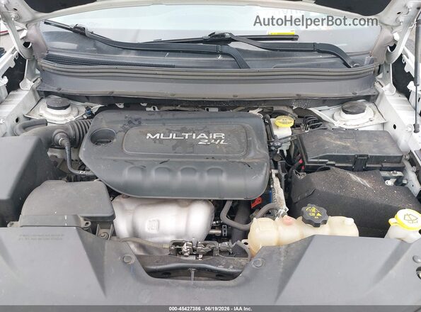 1C4PJLDB4KD196061 2019 JEEP CHEROKEE White უკანა ხედი