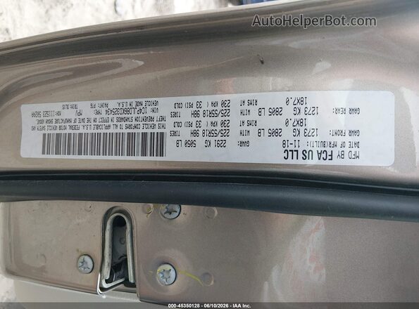 1C4PJLDB6KD325434 2019 JEEP CHEROKEE Silver ძრავის განყოფილების ხედი