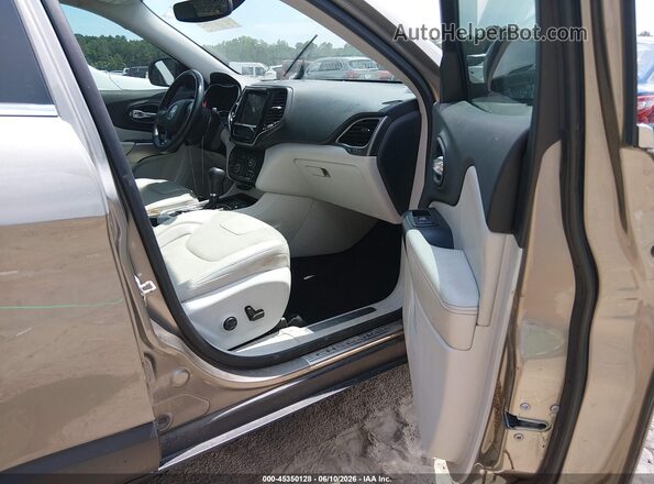 1C4PJLDB6KD325434 2019 JEEP CHEROKEE Silver წინა სალონის ხედი